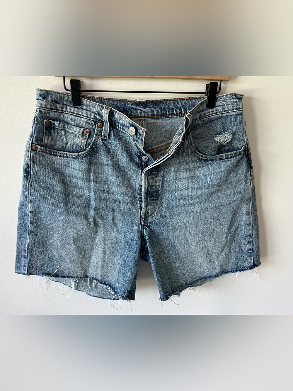 Levi's 501 Light Blue Distressed Denim Cut Off Jean Shorts W32 Buttonfly